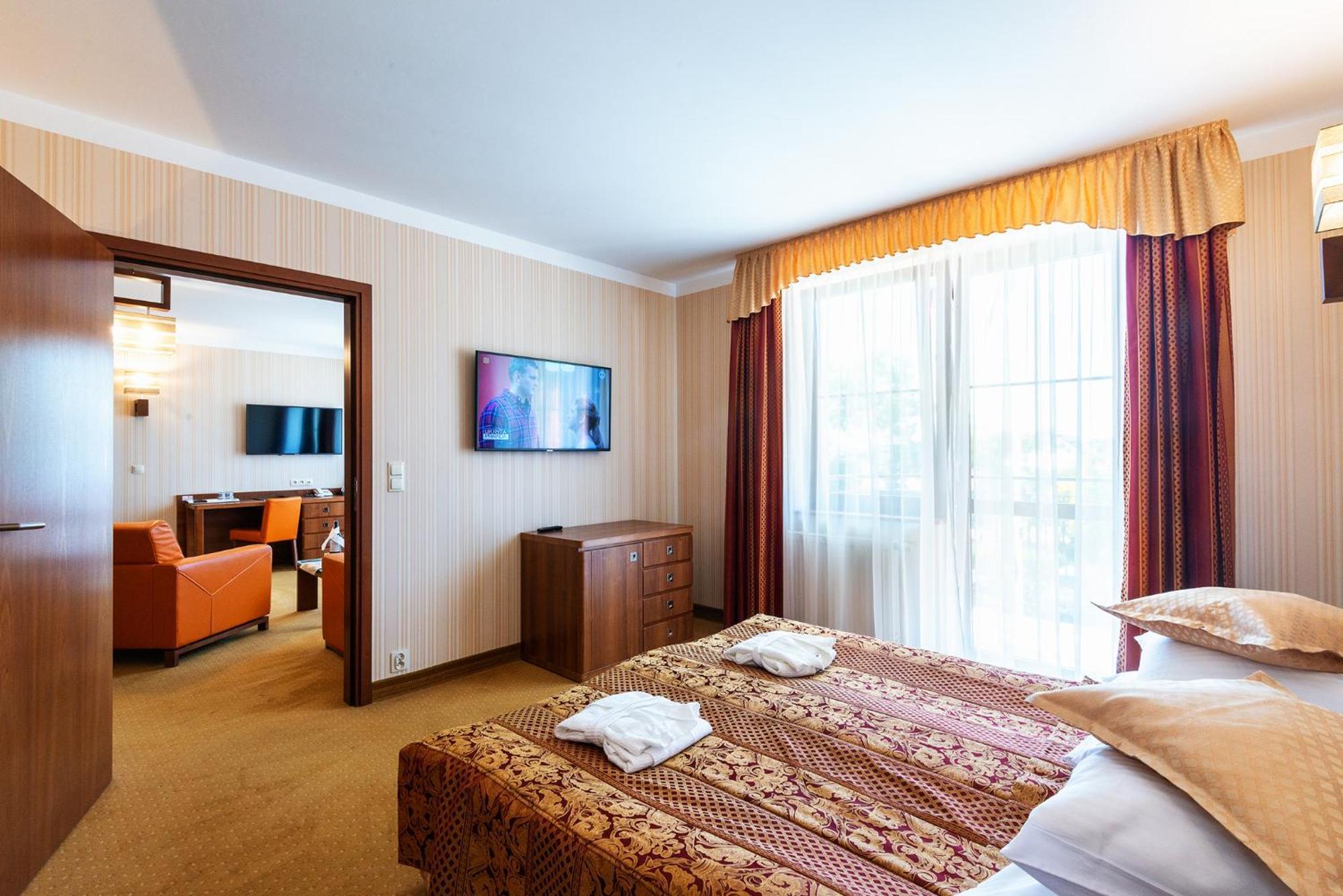 Dworek Morski Spa & Wellness Mielno  Buitenkant foto