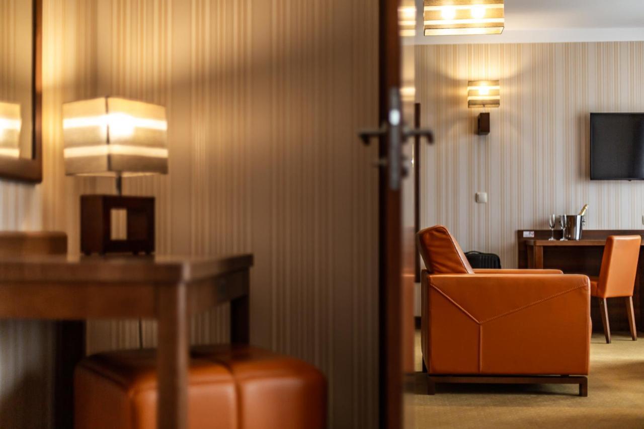 Dworek Morski Spa & Wellness Mielno  Buitenkant foto