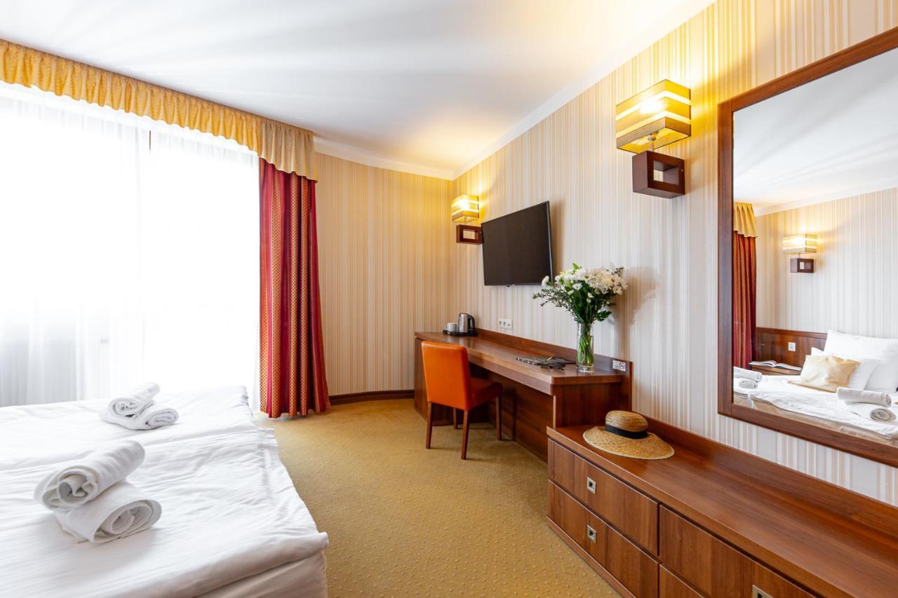 Dworek Morski Spa & Wellness Mielno  Buitenkant foto