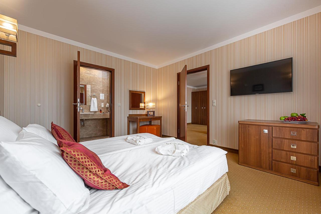 Dworek Morski Spa & Wellness Mielno  Buitenkant foto