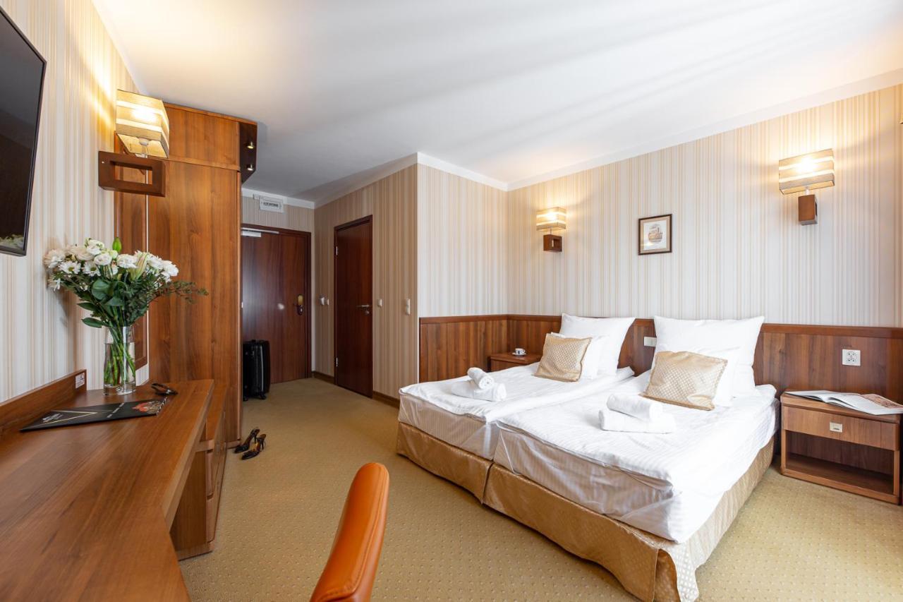 Dworek Morski Spa & Wellness Mielno  Buitenkant foto